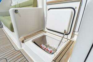 2010 Viking 52 Sport Coupe thumbnail 17