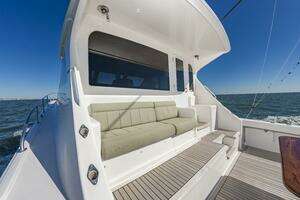 2010 Viking 52 Sport Coupe thumbnail 13