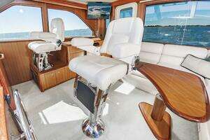 2010 Viking 52 Sport Coupe thumbnail 26