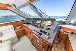 2010 Viking 52 Sport Coupe thumbnail 28
