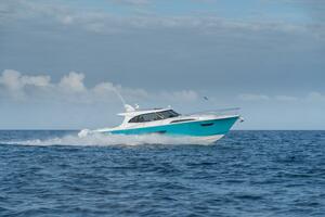 ECLIPSE 505 Shadow In Stock 50ft ECLIPSE Yacht For Sale