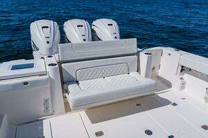 2022 Pursuit S 378 Sport thumbnail 46