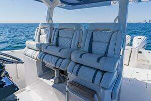 2022 Pursuit S 378 Sport thumbnail 21