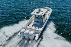 2022 Pursuit S 378 Sport thumbnail 4