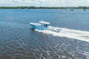 2024 Bahama 41 thumbnail 17
