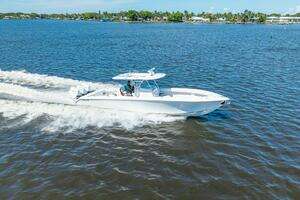 2024 Bahama 41 thumbnail 22