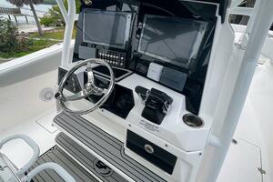 Photo 5959916 for 2019 Sea Fox 328 Commander  