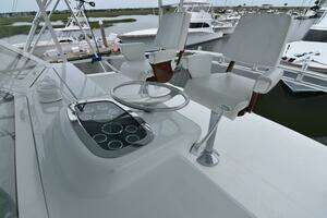 1999 Viking 58 Convertible thumbnail 34