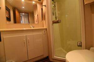1999 Viking 58 Convertible thumbnail 29