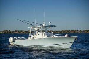 2016 Regulator 41 Center Console thumbnail 1