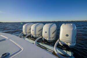 2016 Regulator 41 Center Console thumbnail 38