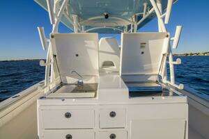2016 Regulator 41 Center Console thumbnail 32