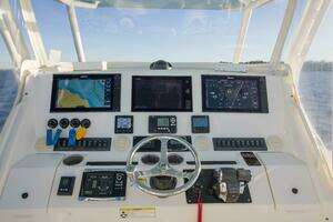 2016 Regulator 41 Center Console thumbnail 7