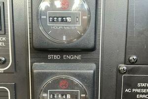 Wicked Twisted Road 37ft Bayliner Yacht For Sale