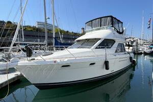 Wicked Twisted Road 37ft Bayliner Yacht For Sale