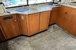 1996 Bayliner 3788 Command Bridge thumbnail 17