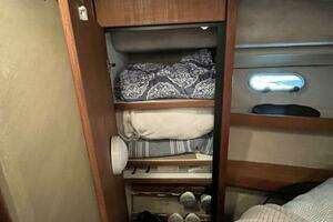 1996 Bayliner 3788 Command Bridge thumbnail 35