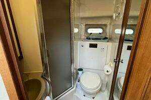 1996 Bayliner 3788 Command Bridge thumbnail 24
