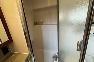 Wicked Twisted Road 37ft Bayliner Yacht For Sale