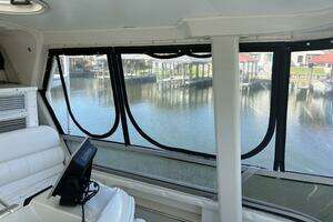 1996 Carver 455 Aft Cabin thumbnail 25