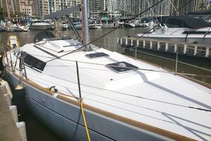 LOTUS 37ft Beneteau Yacht For Sale