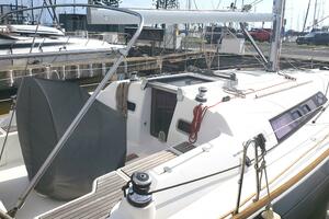 LOTUS 37ft Beneteau Yacht For Sale