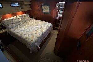 2004 Mainship 430 thumbnail 55