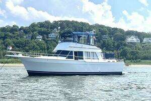 2004 Mainship 430 thumbnail 1