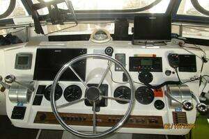 2004 Mainship 430 thumbnail 20