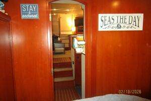 2004 Mainship 430 thumbnail 65