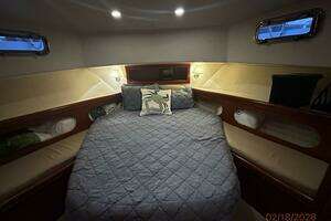 2004 Mainship 430 thumbnail 62