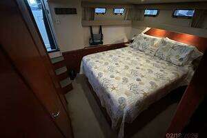 2004 Mainship 430 thumbnail 54