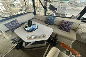 2004 Mainship 430 thumbnail 22