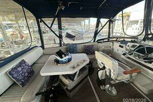 2004 Mainship 430 thumbnail 16