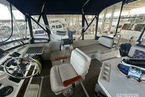 2004 Mainship 430 thumbnail 17