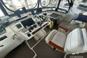 2004 Mainship 430 thumbnail 18