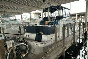 2004 Mainship 430 thumbnail 3
