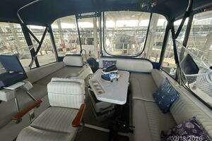 2004 Mainship 430 thumbnail 15