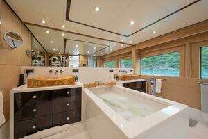 2011 Benetti Benetti Vision 145 thumbnail 14