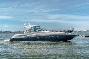 2005 Sea Ray 500 Sundancer thumbnail 1