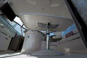 2005 Sea Ray 500 Sundancer thumbnail 21