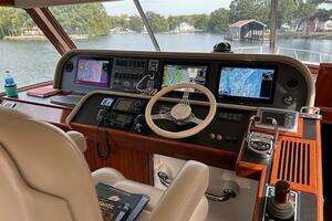 2006 Huckins 56 Linwood thumbnail 11