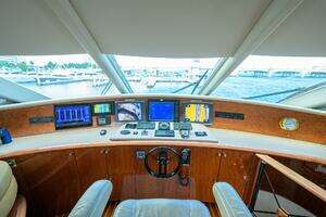 2007 Lazzara Yachts 80 Enclosed thumbnail 41