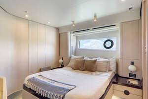 2025 Azimut 78 FLY thumbnail 38