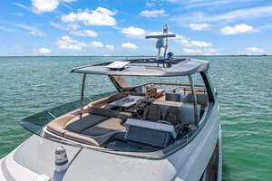 2025 Azimut 78 FLY thumbnail 11