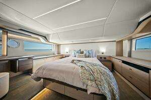 2025 Absolute Navetta 53 thumbnail 3