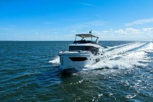 2025 Absolute Navetta 53 - Profile