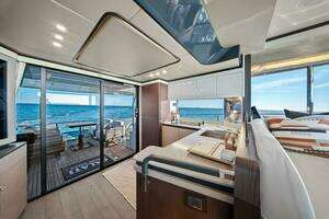 2025 Absolute Navetta 53 thumbnail 31