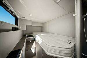 2025 Absolute Navetta 53 thumbnail 28