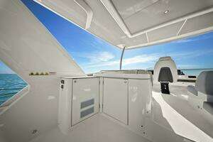 2025 Absolute Navetta 53 thumbnail 33